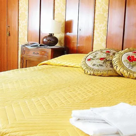Romulus Rex Guest house 2*